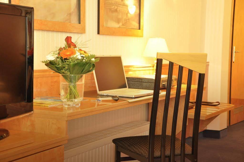 Hotel Celina Niederrheinischer Hof Krefeld Buitenkant foto