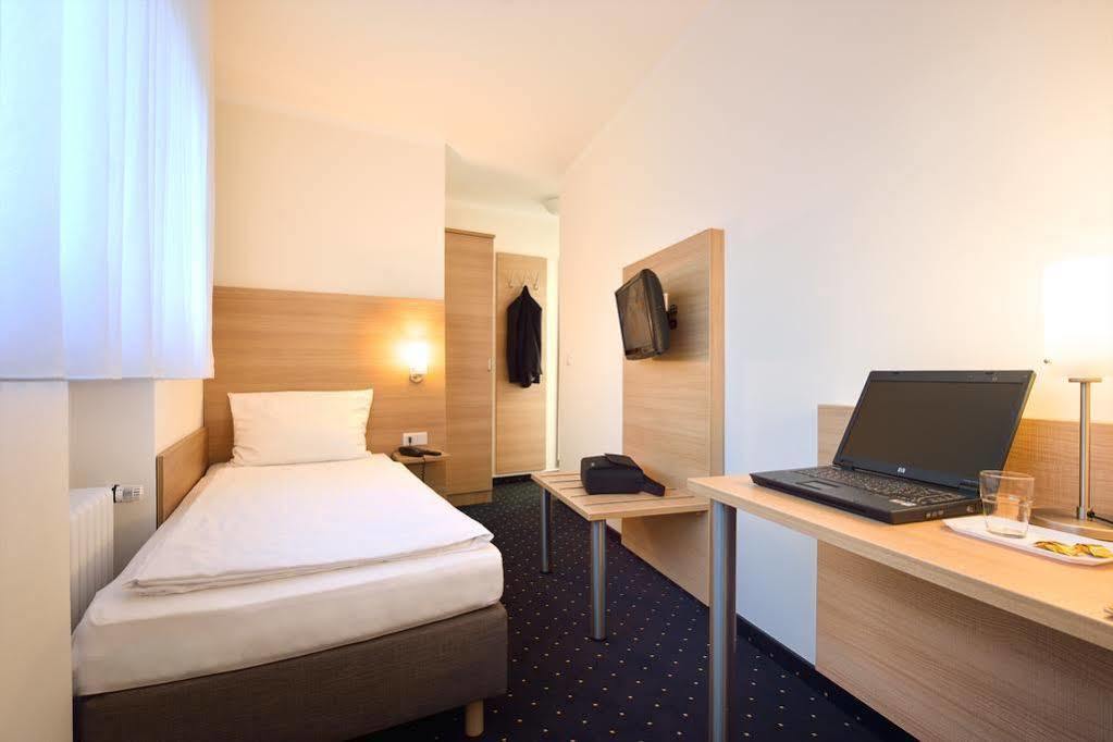 Hotel Celina Niederrheinischer Hof Krefeld Buitenkant foto